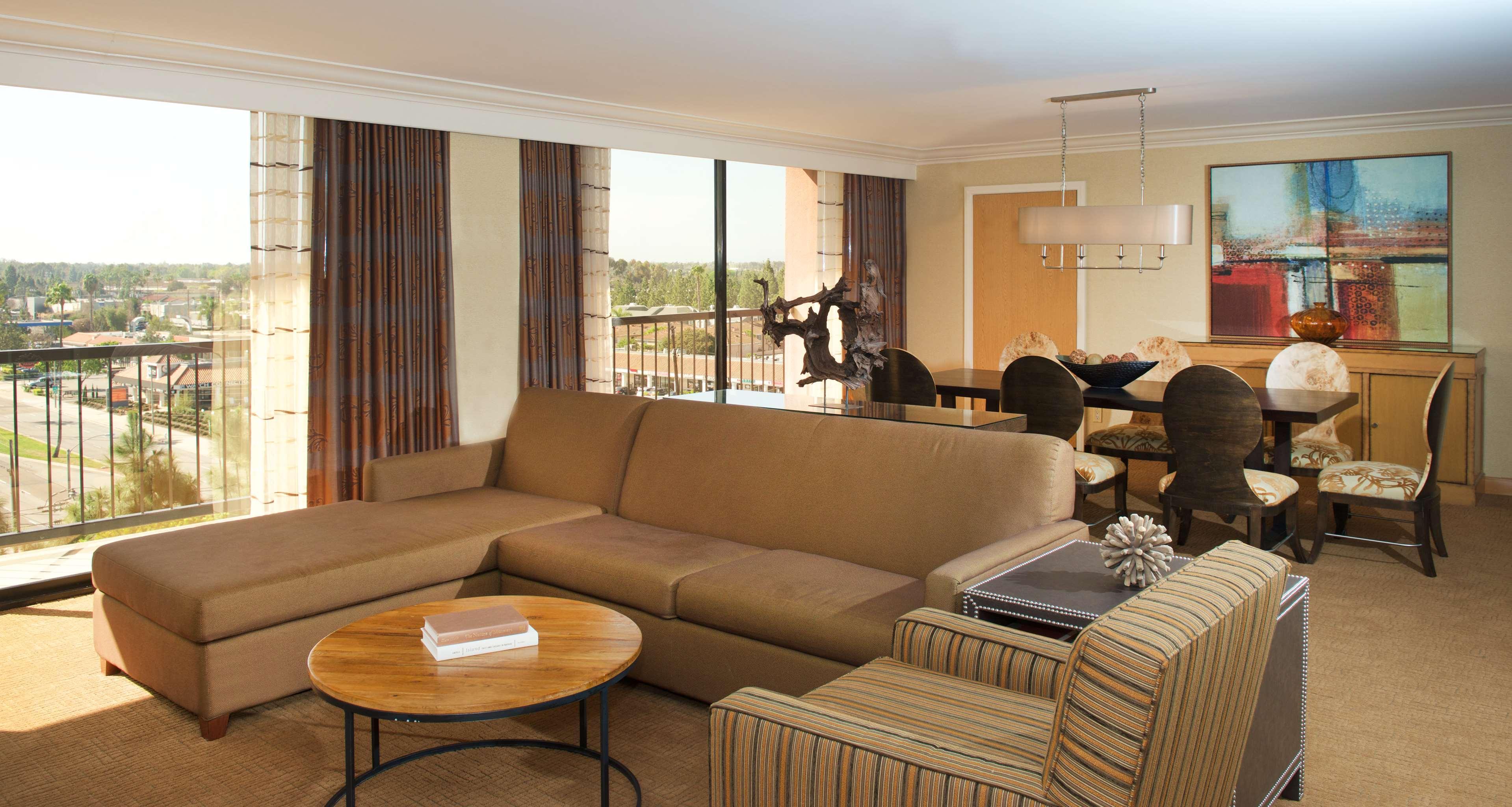 Hilton Orange County/Costa Mesa Hotel Exterior foto