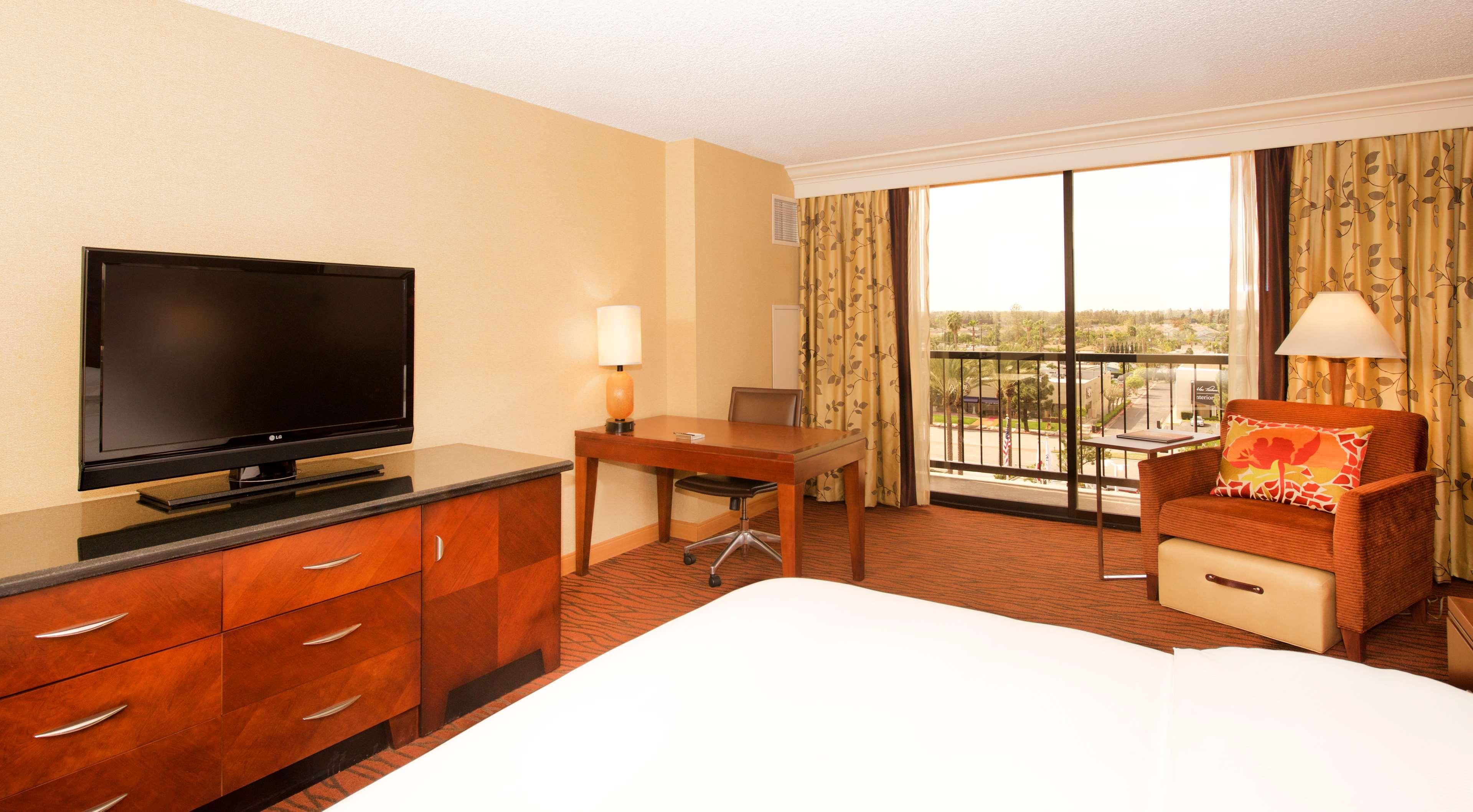 Hilton Orange County/Costa Mesa Hotel Exterior foto