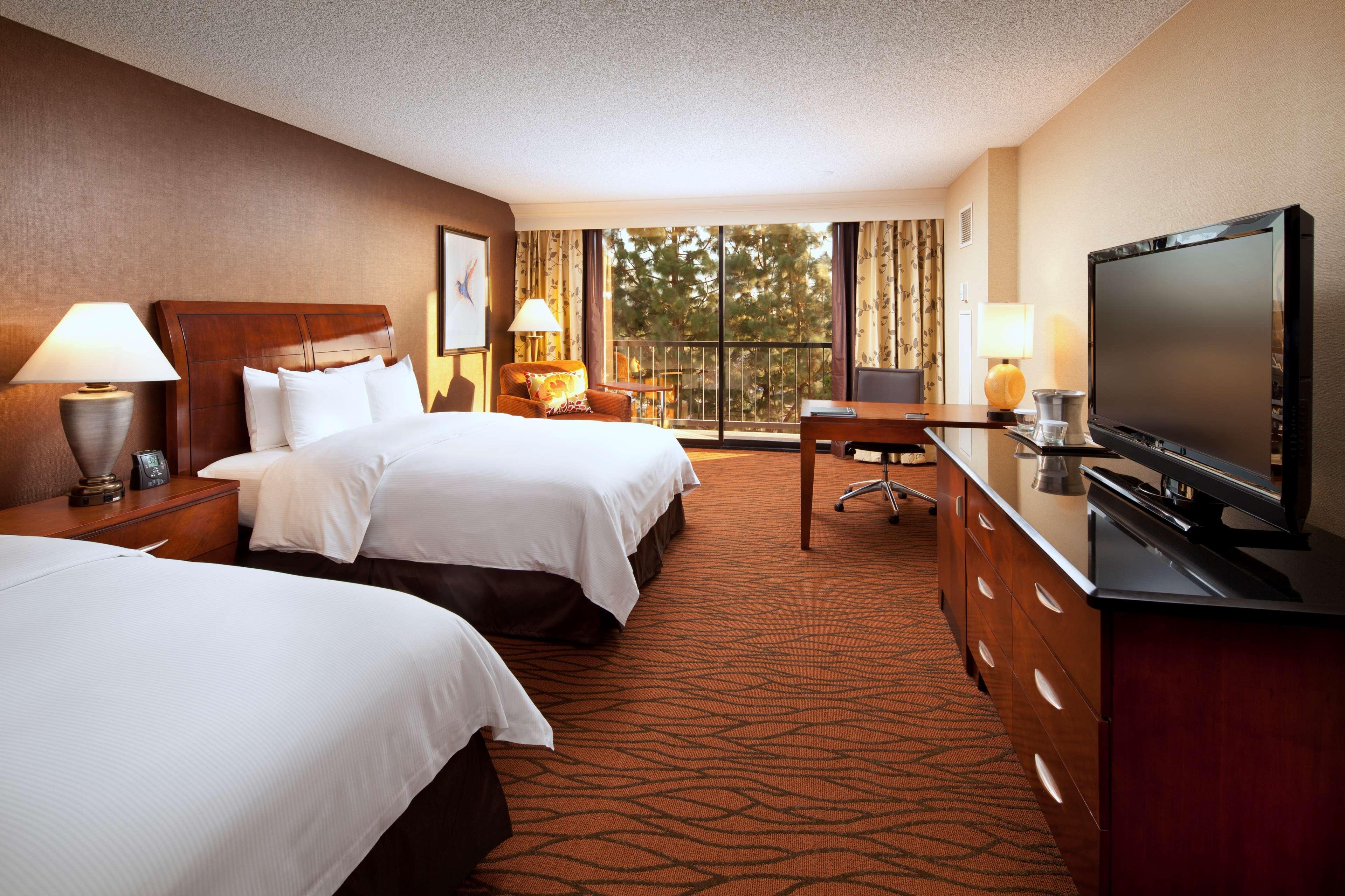 Hilton Orange County/Costa Mesa Hotel Exterior foto
