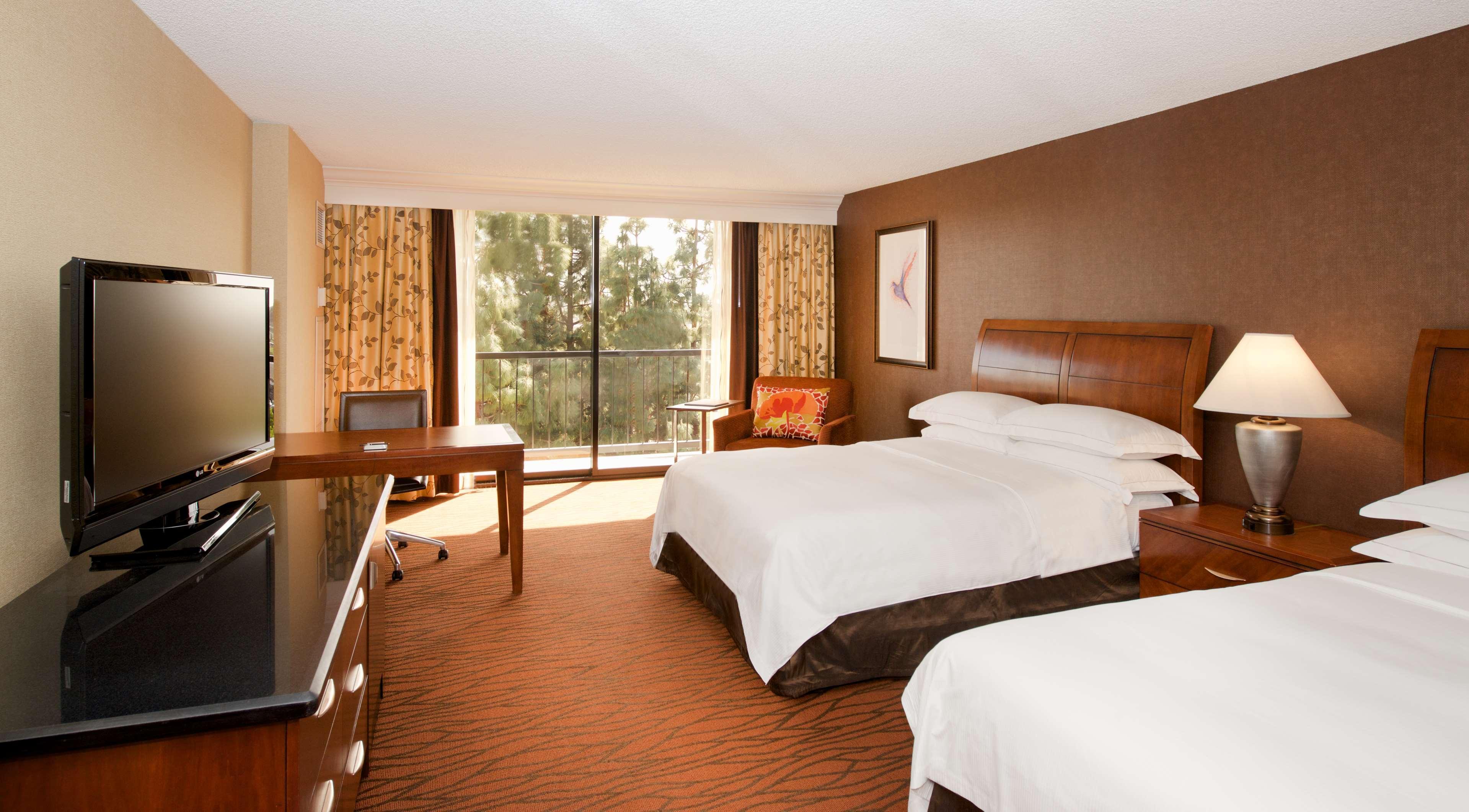 Hilton Orange County/Costa Mesa Hotel Exterior foto