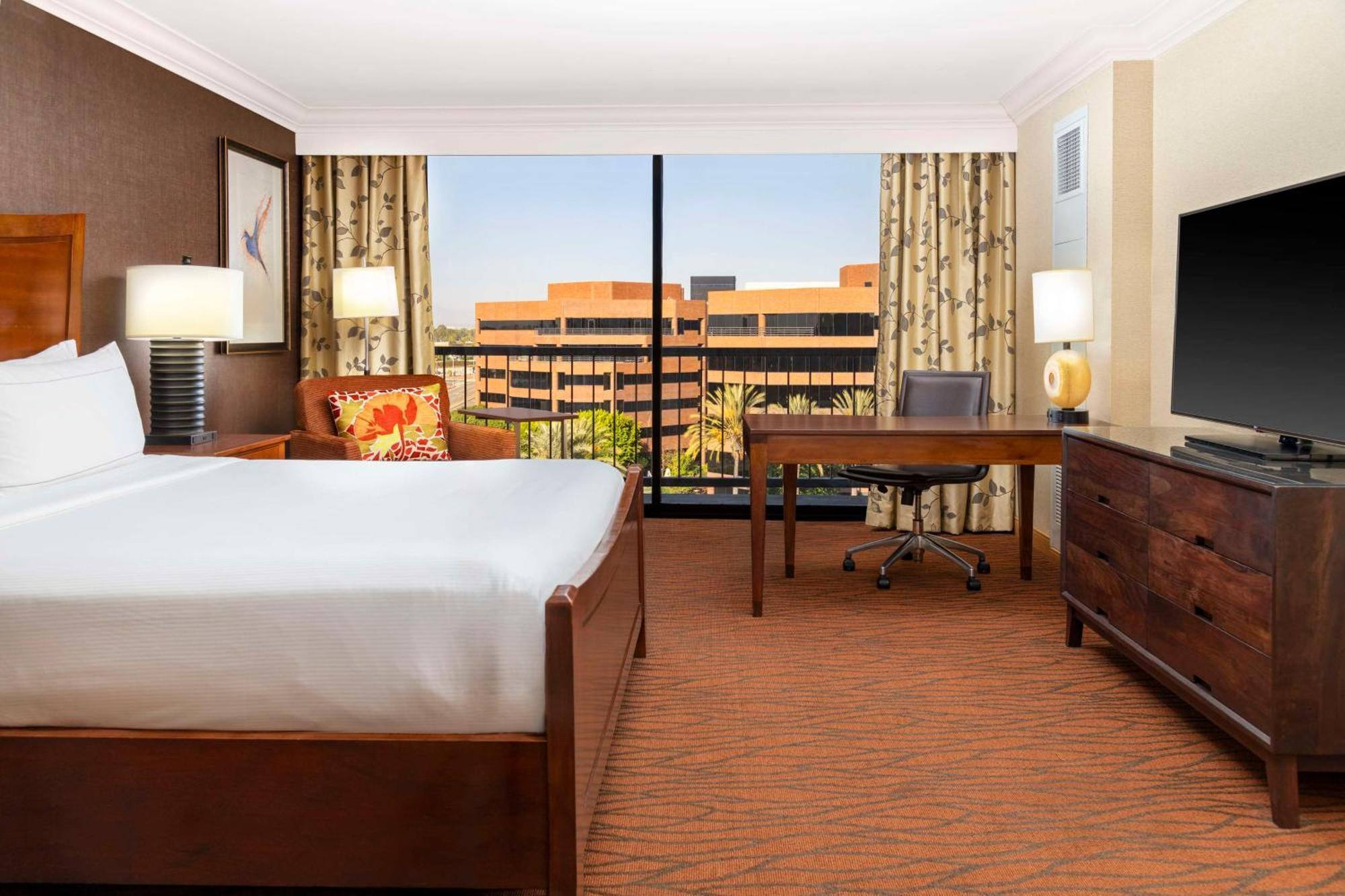 Hilton Orange County/Costa Mesa Hotel Exterior foto