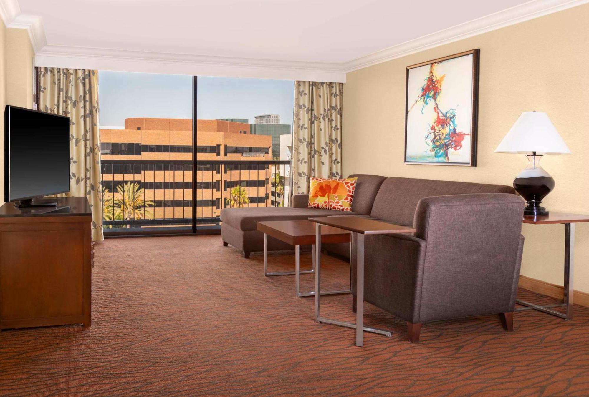 Hilton Orange County/Costa Mesa Hotel Exterior foto