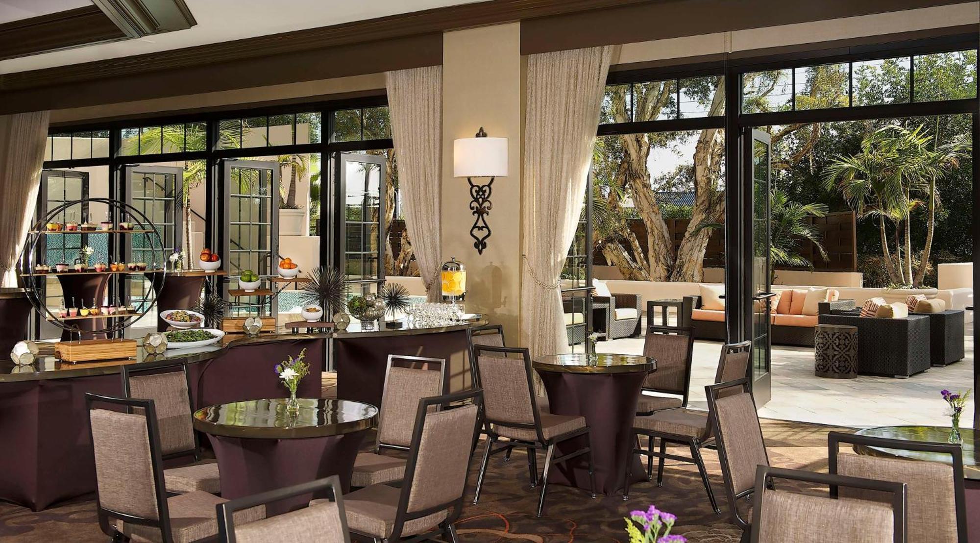 Hilton Orange County/Costa Mesa Hotel Exterior foto